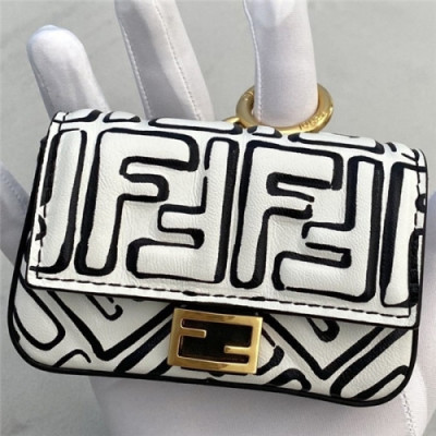 [펜디] Fendi 2020 Mini Leather Clutch Bag,11cm - 펜디 2020 미니 레더 클러치백,11cm,FENB0592,화이트