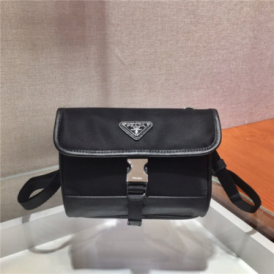 [프라다] Prada 2020 Men's Mini Shoulder Bag,18cm - 프라다 2020 남서용 미니 숄더백,18cm,PRAB0183,블랙