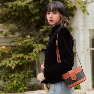 [Lisa가방]Celine 2020 Women's Leather Shoulder Bag,17cm - 셀린느 2020 여성용 레더 숄더백,17cm,CLNB0657,브라운