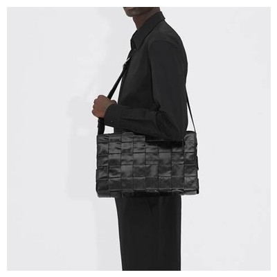 보테가베네타 남성 블랙 카세트백 - Bottega Veneta Mens Black Cassette Bag - bv0468x