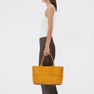 보테가베네타 여성 오렌지 토트백 - Bottega Veneta Womens Orange Tote Bag - bv22x