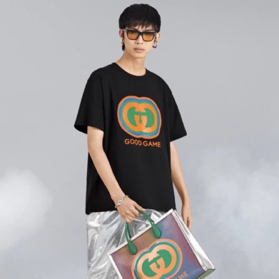 구찌 남/녀 블랙 크루넥 반팔티 - Gucci Unisex Black Short sleeved T-shirts - gu280x