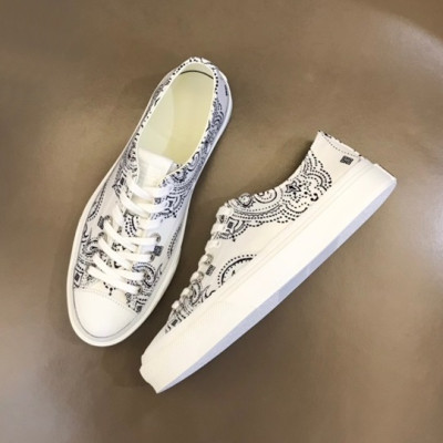 지방시 남성 화이트 스니커즈 - Givenchy Mens White Sneakers - gi184x