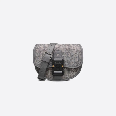 디올 남성 그레이 플랩백 - Dior Mens Gray Cross Bag - di391x