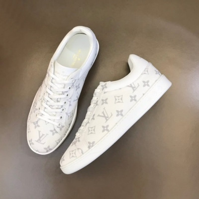 루이비통 남성 화이트 스니커즈 - Louis vuitton Mens White Sneakers - lv791x