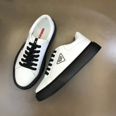 프라다 남성 화이트 스니커즈 - Prada Mens White Sneakers - pr415x