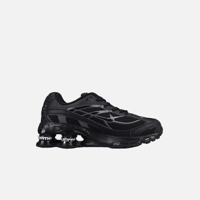 나이키 X 슈프림 남/녀 샥스 라이드 2 블랙 스니커즈 【매장-80만원대】 - Nike Unisex Black Sneakers - ni197x