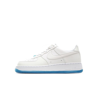 나이키 남/녀 화이트 스니커즈 - Nike Air Force 1 Unisex Sneakers - nis427x