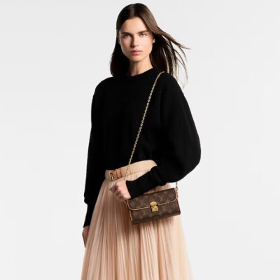 루이비통 여성 포쉐트 카미유 M13566 - Louis vuitton Womens Pochette Camille - lvb5043x