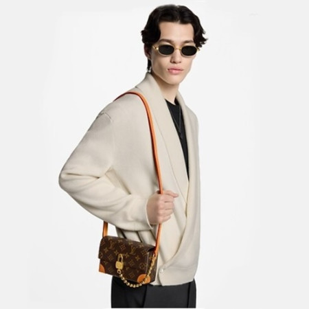 매장판 루이비통 남성 스티머 웨어러블 월릿 M14738 - Louis vuitton Mens Steamer Wearable Wallet - lvb5885x