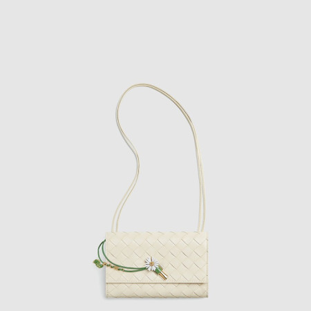 보테가 베네타 여성 안디아모 데이지 파우치 - Bottega veneta Womens Andiamo Daisy Pouch - bvb10116x