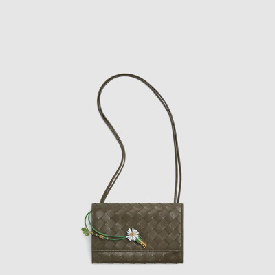 보테가 베네타 여성 안디아모 데이지 파우치 - Bottega veneta Womens Andiamo Daisy Pouch - bvb10117x