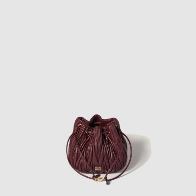 미우미우 여성 마테라쎄 나파 가죽 파우치 - Miumiu Womens Matelasse Nappa Leather Pouch - mib10129x