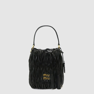미우미우 여성 마테라쎄 버킷백 - Miumiu Womens Matelasse Bucket Bag - mib12052x