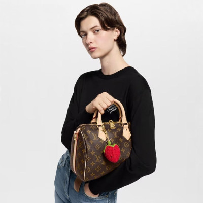 루이비통 남/녀 베리리셔스 크로셰 백 참 - Louis vuitton Unisex Berrylicious Crochet Bag Charm - acc6352x